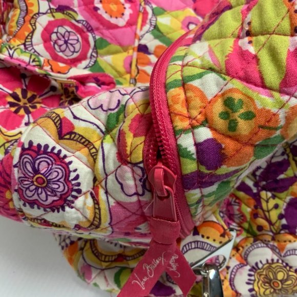 SOLD! VERA BRADLEY Large Travel Duffel Bag - Picture 3 of 12